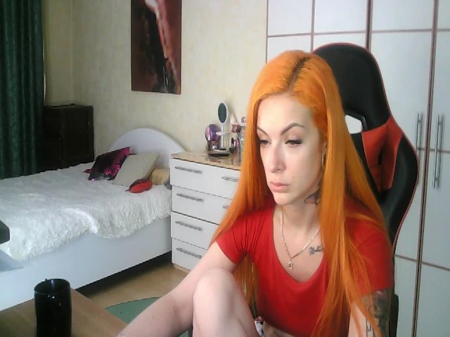 Live sex webcam photo for LuckyStarlet #268879690