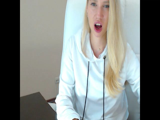 Live sex webcam photo for Miss_Sylvia #268879712