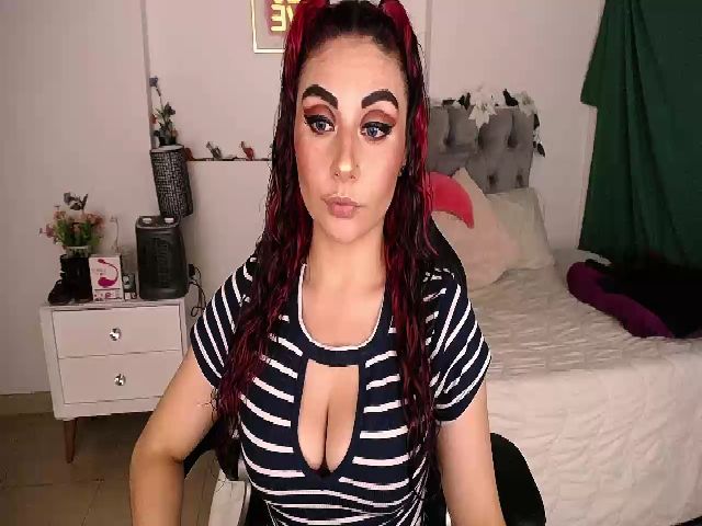 Live sex webcam photo for Cristal_19 #268872803