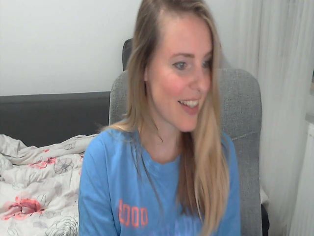 Live sex webcam photo for TrueMissKate #268879607