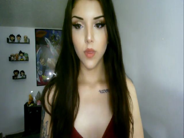 Live sex webcam photo for XxxSaiyanQ #268869695