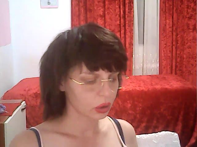 Live sex webcam photo for araartist #268882421