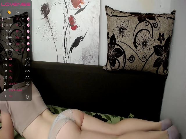 Live sex webcam photo for TeaseKate #268869739