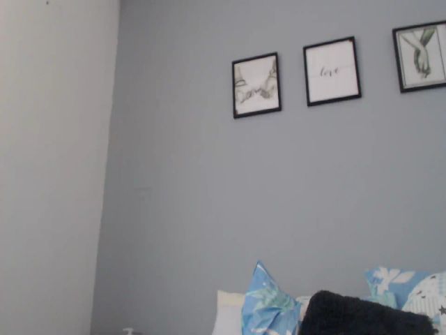 Live sex webcam photo for Karoline3 #268879352