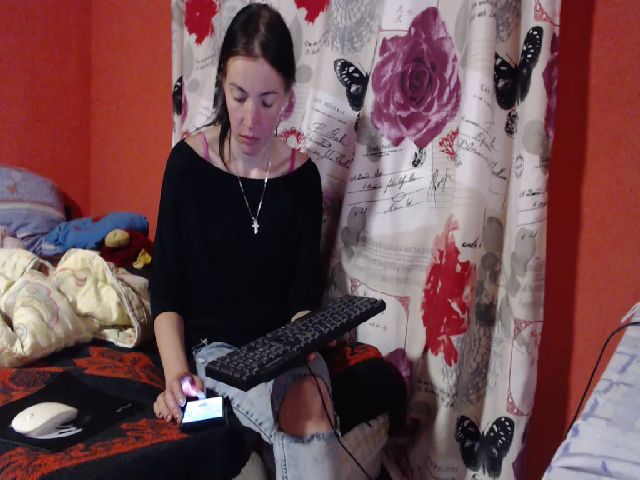 Live sex webcam photo for HOT_JULLYXXX #268879754