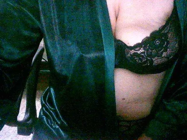 Live sex webcam photo for RomachkaT #268880474