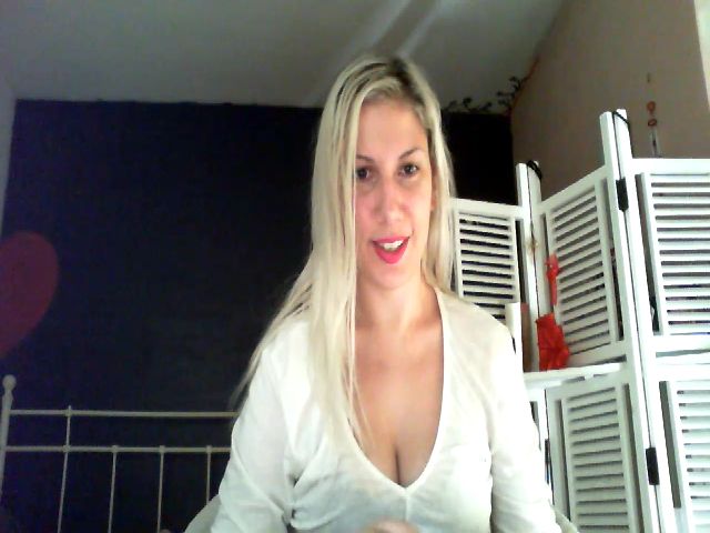 Live sex webcam photo for Marvel33 #268875342