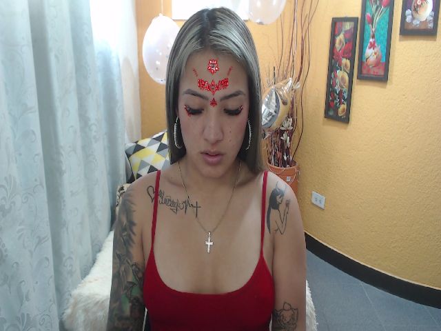 Live sex webcam photo for JiisethKitty #268881868