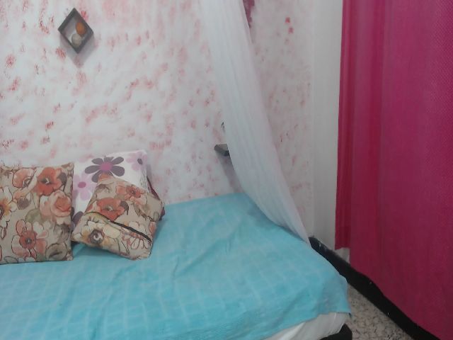 Live sex webcam photo for Alejandra_06 #268872913