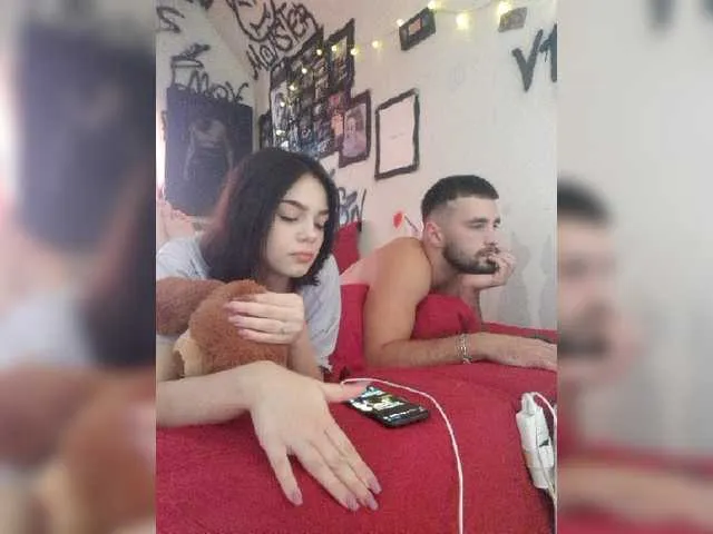 Live sex webcam photo for Lana69Curt21 #268875735