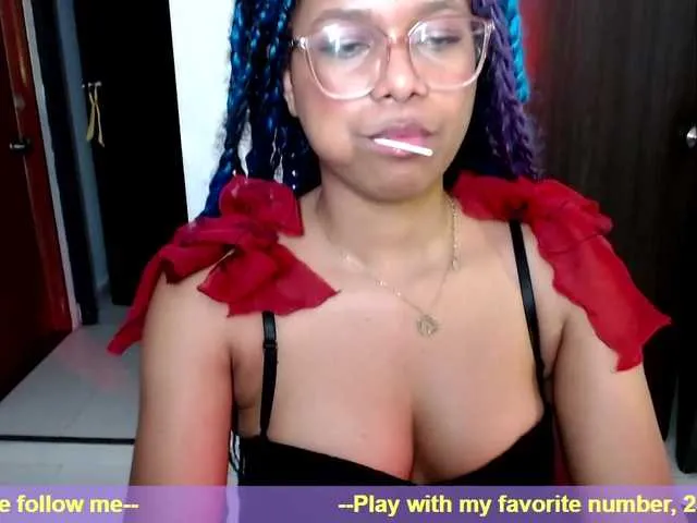 Live sex webcam photo for charlieoxxo #268867011