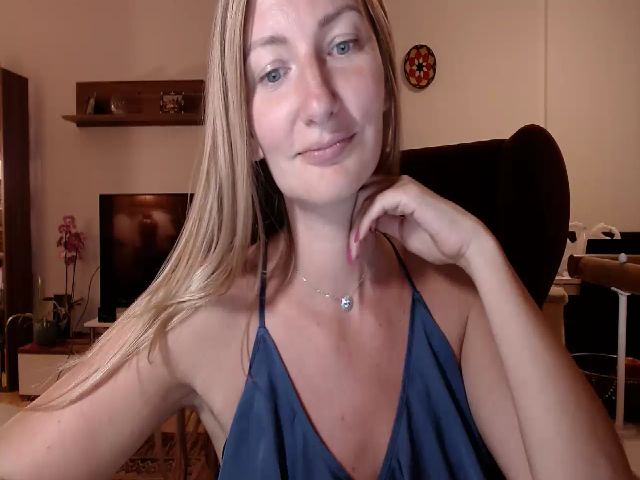 Live sex webcam photo for OhSoPrecious #268883679