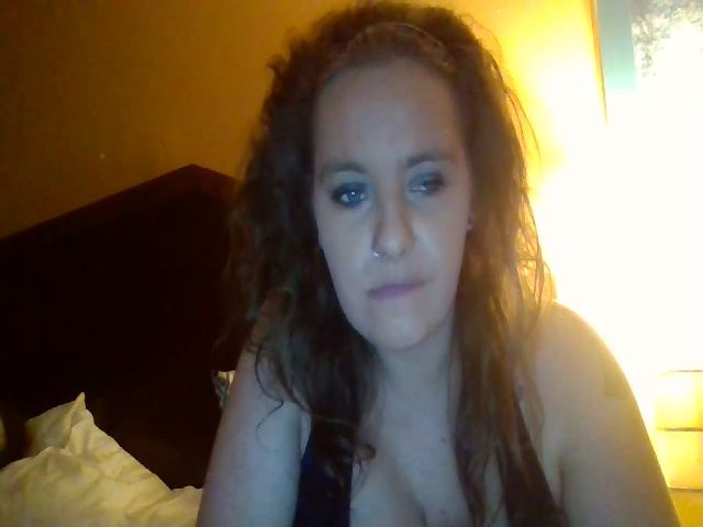 Live sex webcam photo for Binky18 #268877312