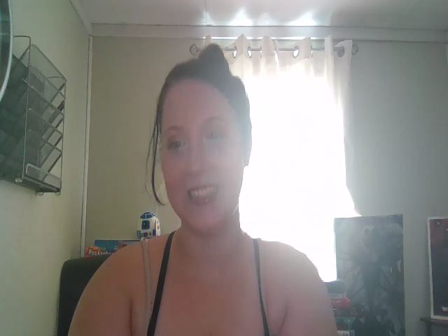 Live sex webcam photo for NerdyBabe323 #268878881