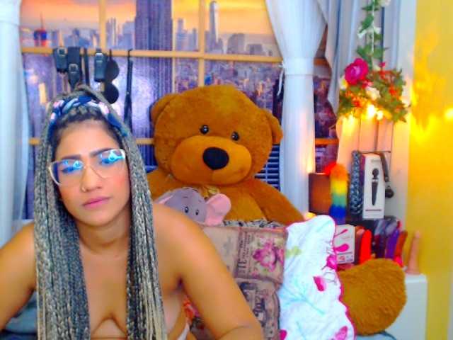 Live sex webcam photo for Eloveskamy #268893706