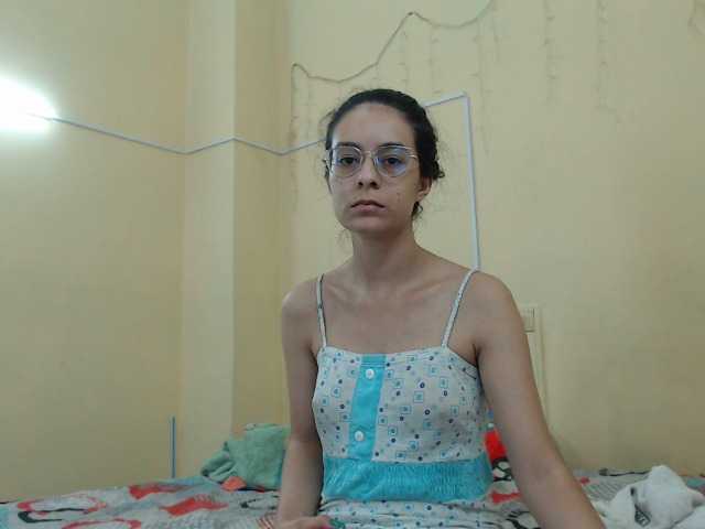 Live sex webcam photo for Maddyebela24 #268889428