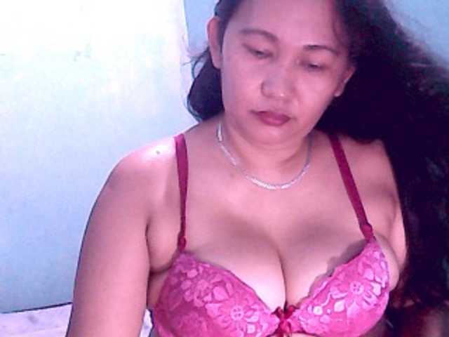 Live sex webcam photo for wildmom4u #268885254