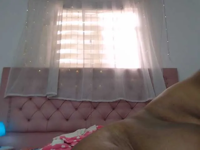 Live sex webcam photo for Zulay111 #268898116