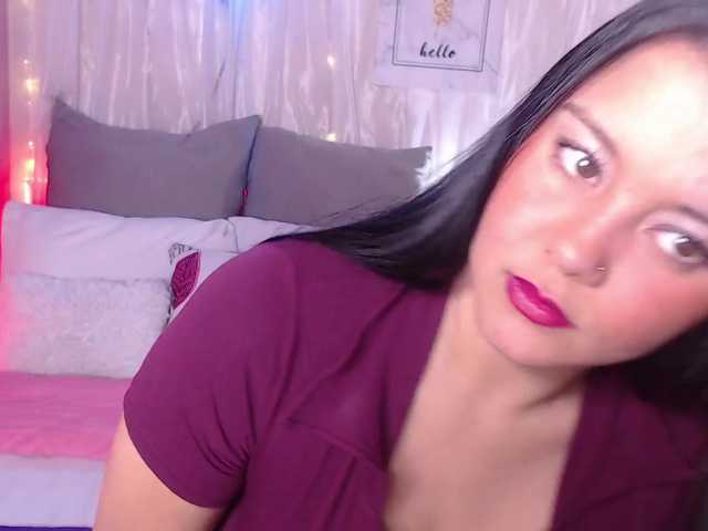 Live sex webcam photo for camihotlegs #268898357