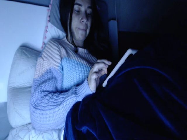 Live sex webcam photo for Joanne7 #268888004