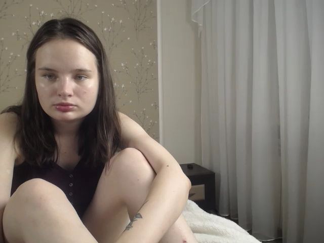 Live sex webcam photo for MariettaFlem #268902378