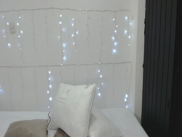 Live sex webcam photo for ShenLong3 #268900975