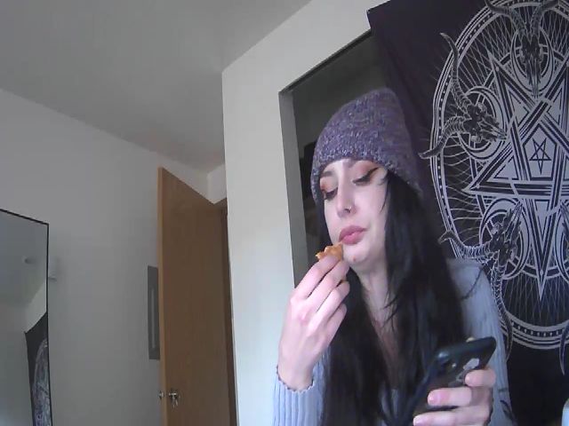 Live sex webcam photo for LilithLucid #268903429