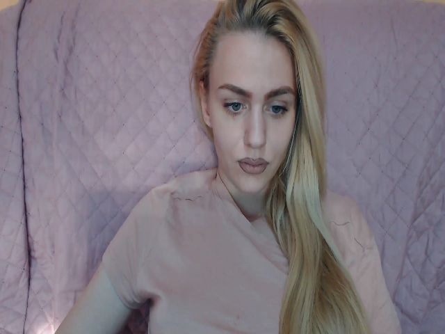 Live sex webcam photo for LorenaMartins #268896387