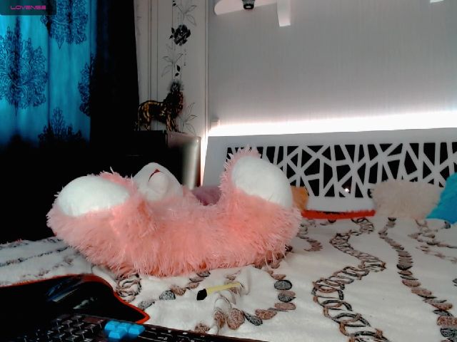 Live sex webcam photo for LindaRichXX #268890305