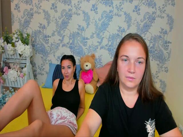 Live sex webcam photo for NikaRysa #268900115