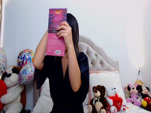 Live sex webcam photo for Sofiaprada1 #268903219