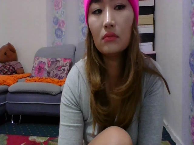 Live sex webcam photo for AsianDoll2000 #268894086