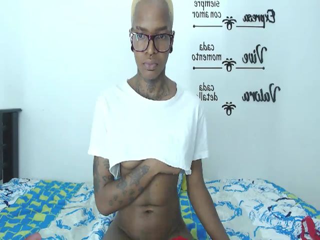 Live sex webcam photo for DayaMitchell #268891419