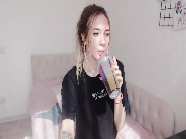 Live sex webcam photo for DemiAmourrrr #268892232