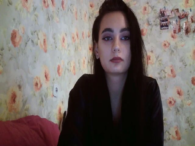 Live sex webcam photo for lolly_hollyy #268891548