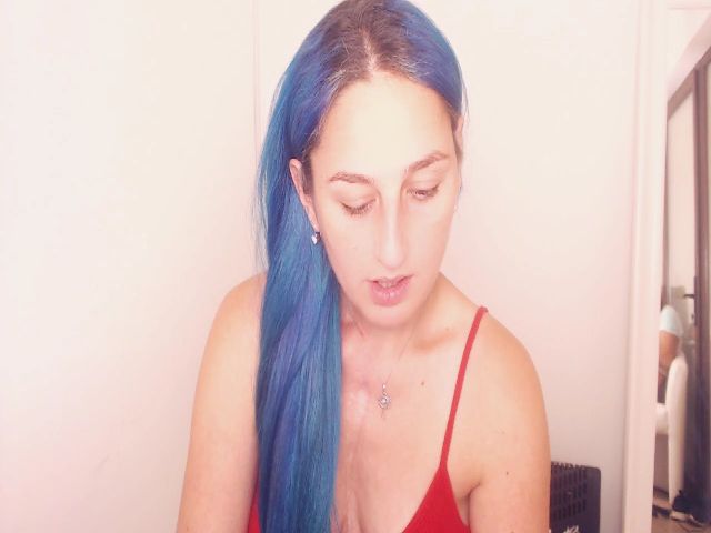 Live sex webcam photo for wetkittycum #268899888