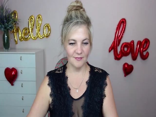 Live sex webcam photo for Next_ToMe #268897374