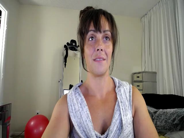 Live sex webcam photo for TemptinDesire #268899729