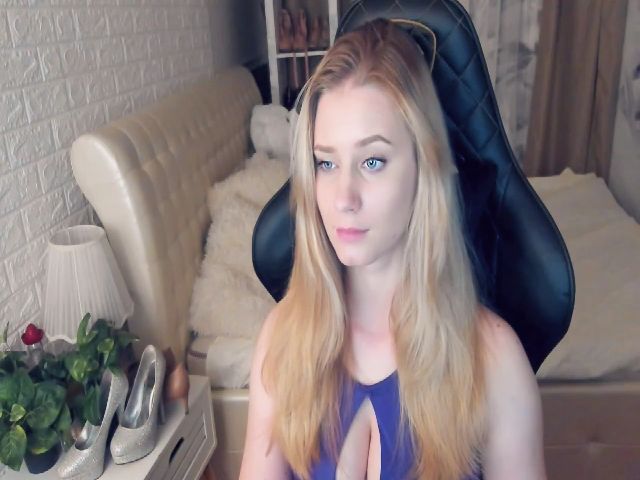 Live sex webcam photo for LexiBellle #268903412