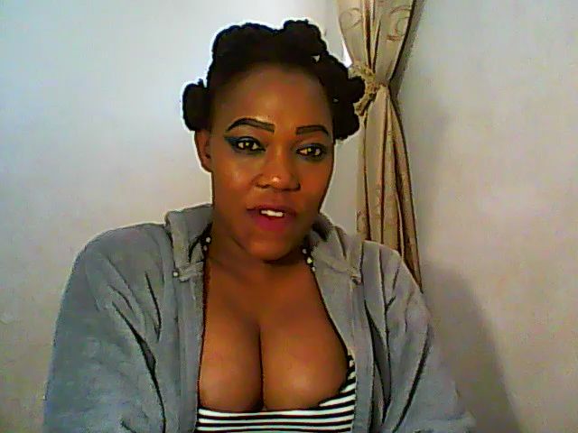 Live sex webcam photo for AfriPrincess #268892080