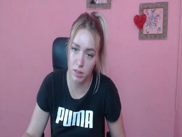 Live sex webcam photo for KetiLove_ #268891256