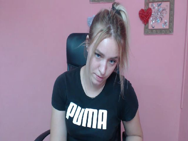 Live sex webcam photo for KetiLove_ #268895679
