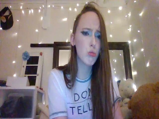 Live sex webcam photo for moonpixie2002 #268891596