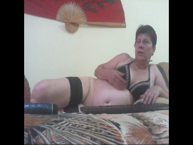 Live sex webcam photo for XXPREGNANT #268887481