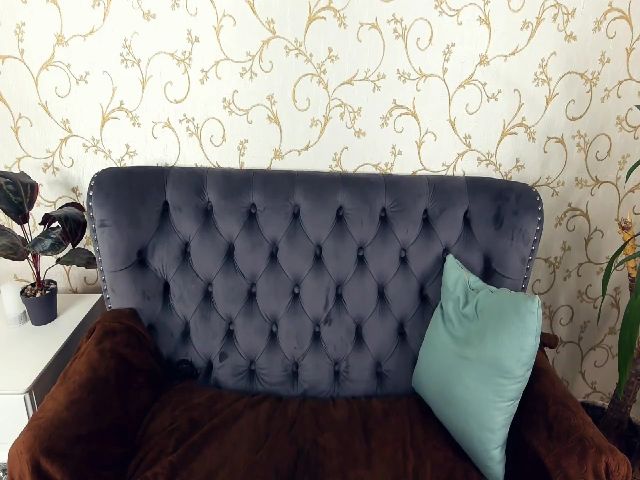 Live sex webcam photo for KeysyRock #268886693