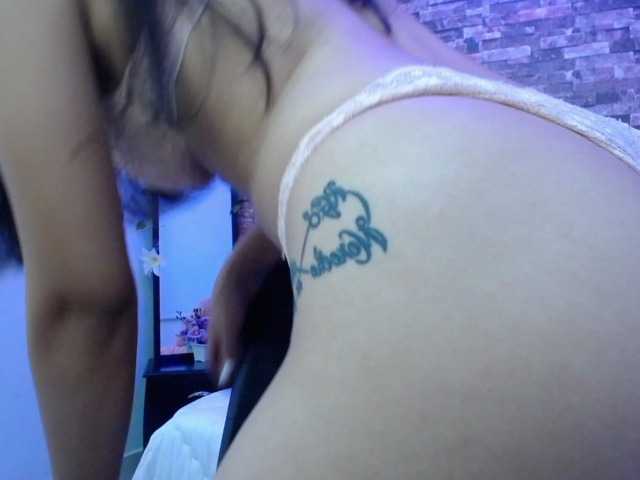 Live sex webcam photo for Ivanna-love #268889683