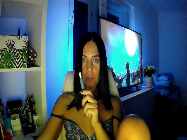 Live sex webcam photo for Beatrice_18 #268902836