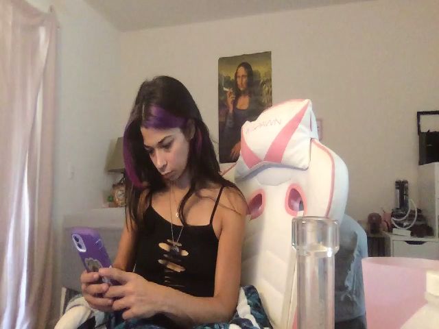 Live sex webcam photo for Ganjafux710 #268900049