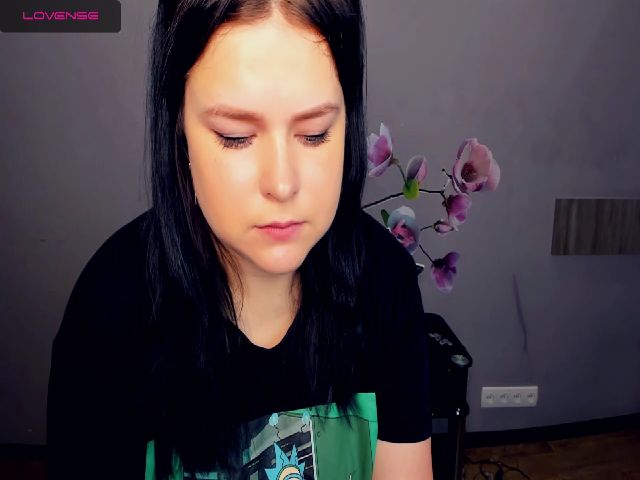 Live sex webcam photo for Sinnarey #268889764