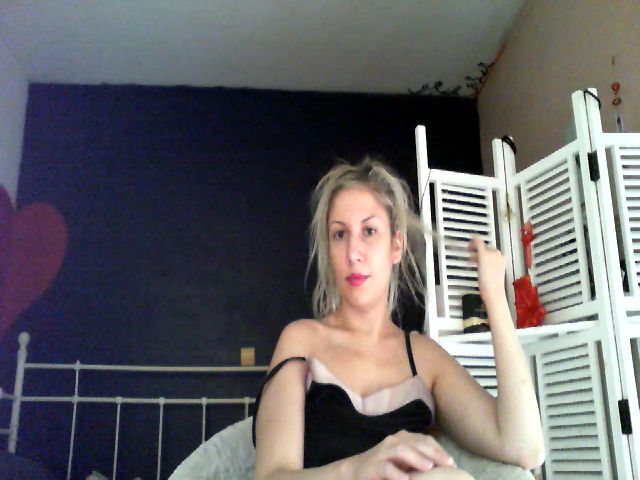 Live sex webcam photo for Marvel33 #268891807